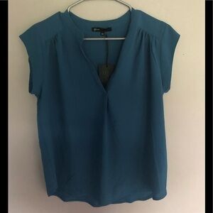 NWT Gibson light weight Blouse Size PM